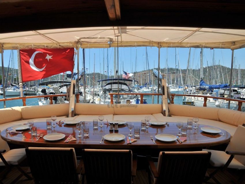 Ece K. 2 Dış Oturma Alanı