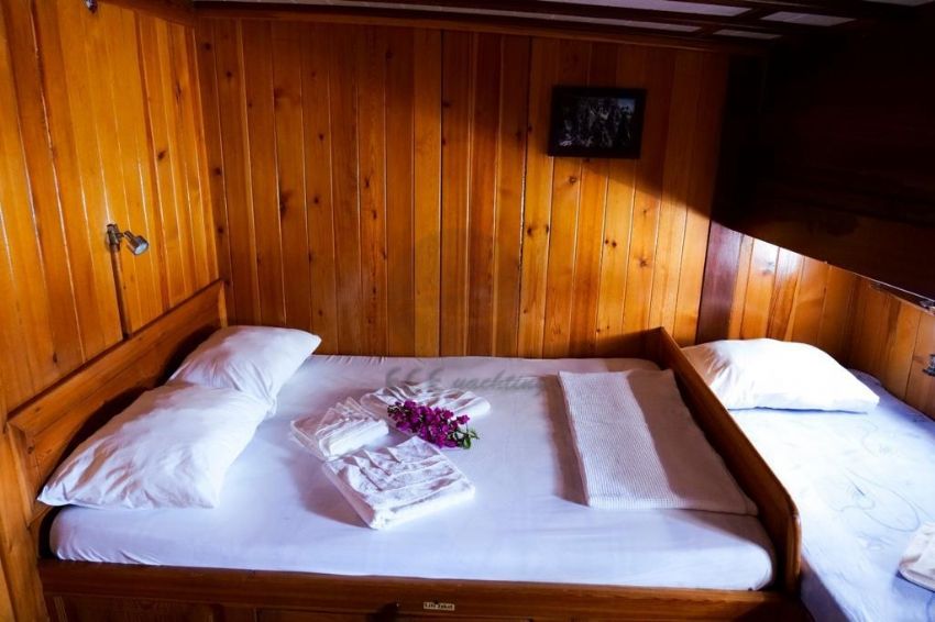 Ece Şarampol Double Kabin