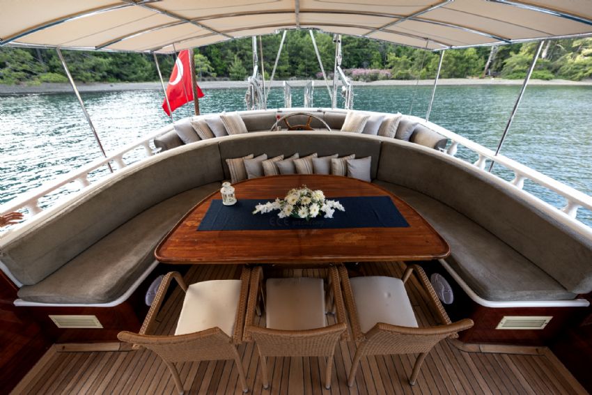 Kayhan 5 Yacht, Interior Seating.