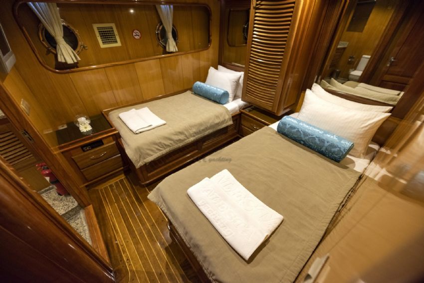 Kayhan 5 Yacht, Twin Kabin