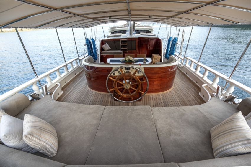 Kayhan 5 Yacht, Lounge.