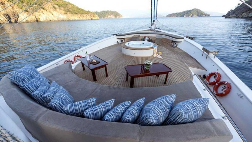 Kayhan Kaptan Yacht, With Her Sails Up.