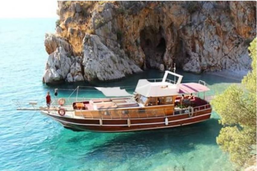 Kayra Ege Yacht, Turquoise Waters.