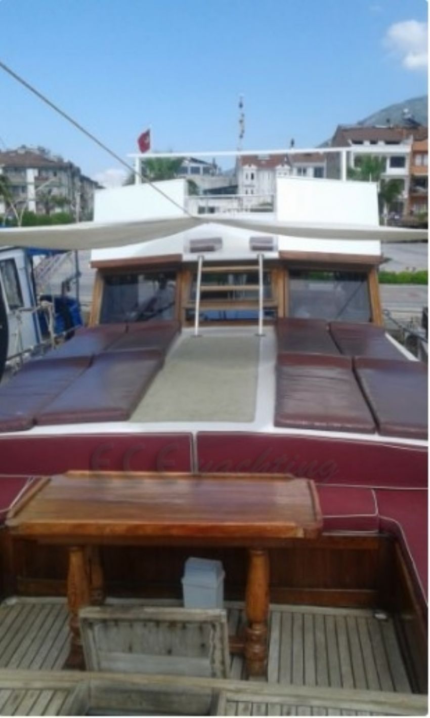 Kayra Ege Yacht, Front Seating Space.