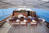 KY Yacht, Dining And Comfortable Seating.