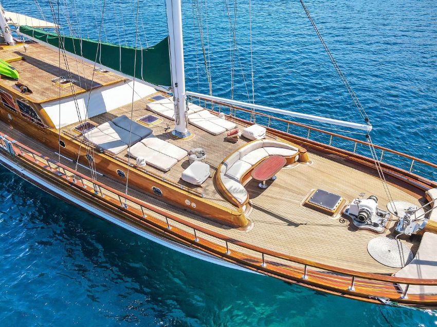 Lady Christa 2 Dış Görünüm