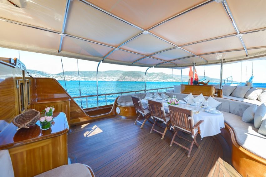 Lady Christa 2 Arka Oturma Alanı