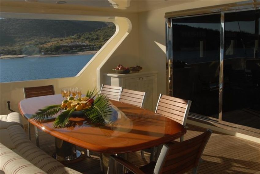 Lady Daisy Arka Yemek Masası