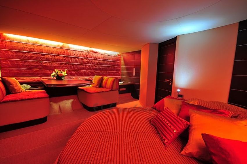 lady in red master kabin