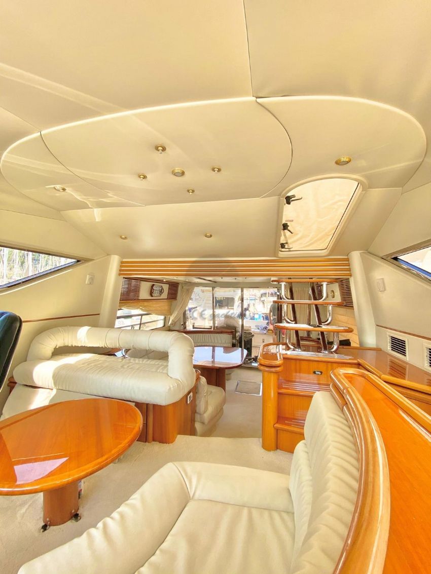 ECE NAYLA İç Oturma Grubu