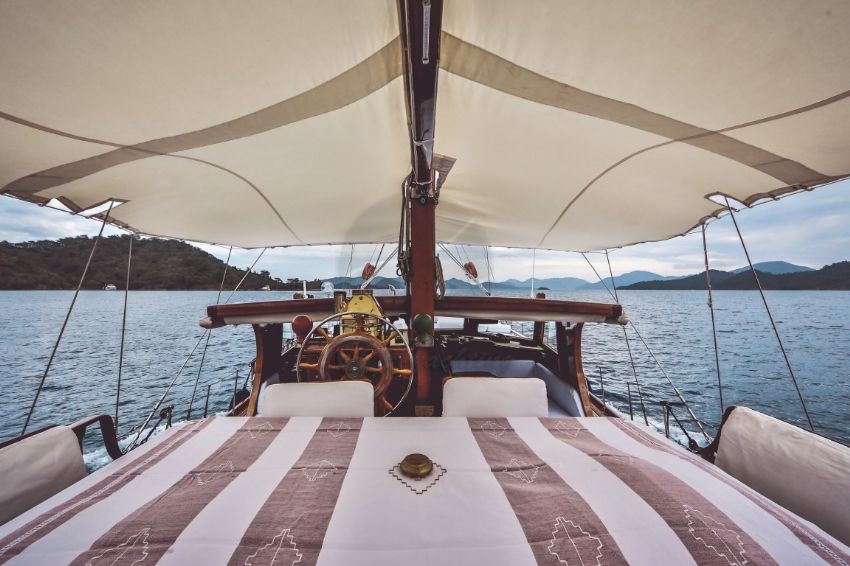 La Nonna Gulet, Dining In The Shade.