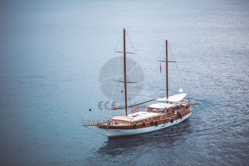 La Nonna teknesi koyda