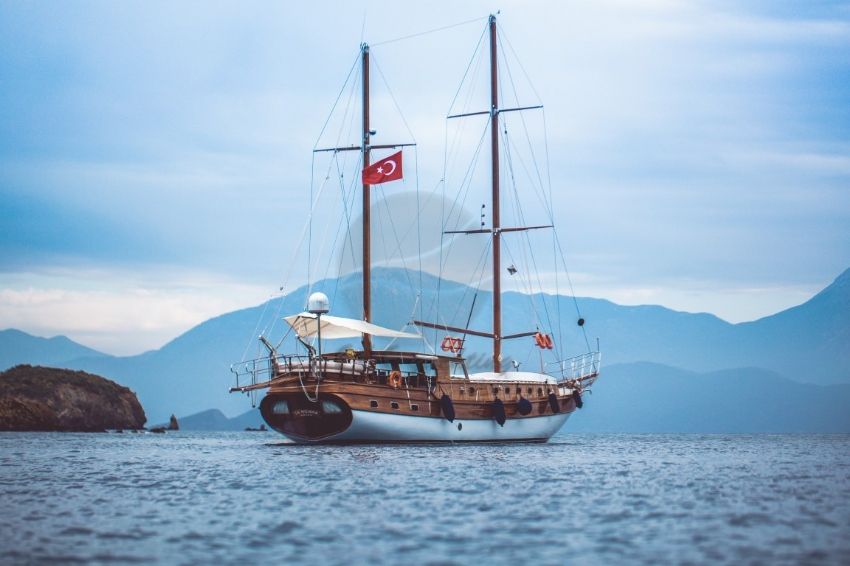 La Nonna teknesi yemek masası. La Nonna Gulet, Starboard Aft.