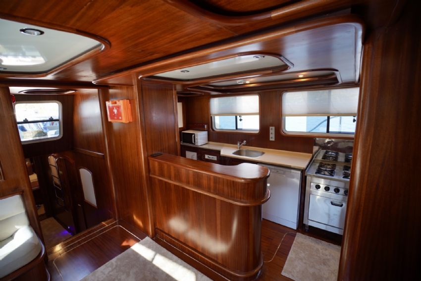 Lavinia Gulet Arka Salon  Mutfak