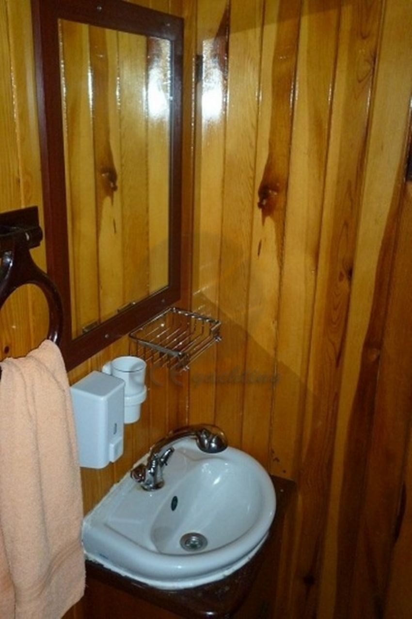 Leventis Gulet Yacht, W/C.