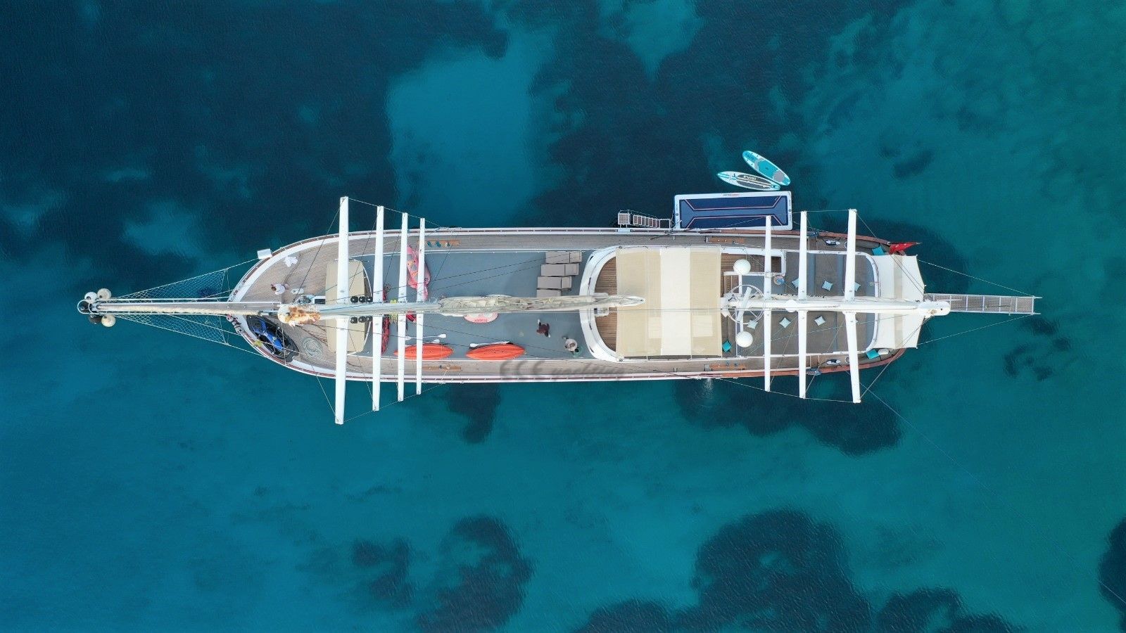 Luce Del Mare Yacht, Stern View.