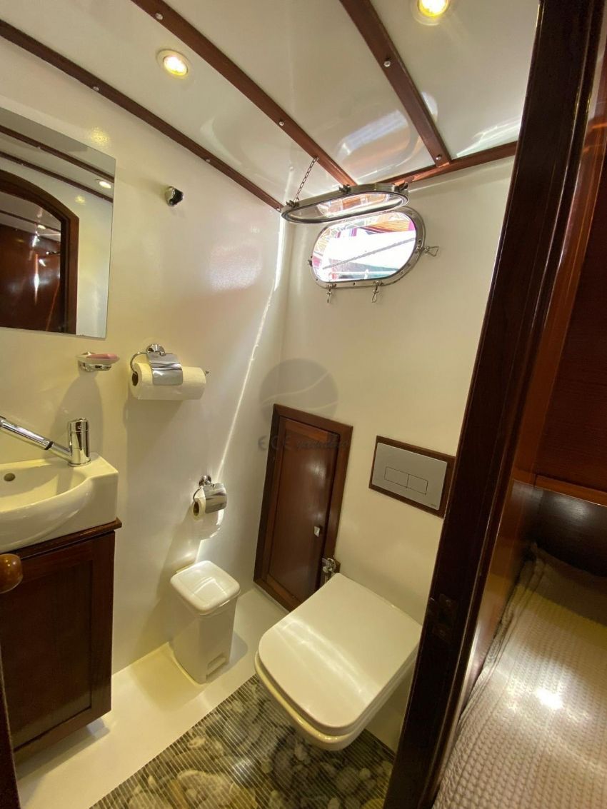 Manolya Gulet Yacht, Kitchen Seating.