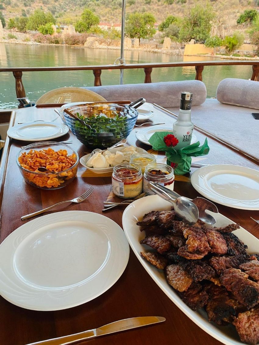 Manolya Gulet Yacht, Side Deck Walkway & Sea Ladder.