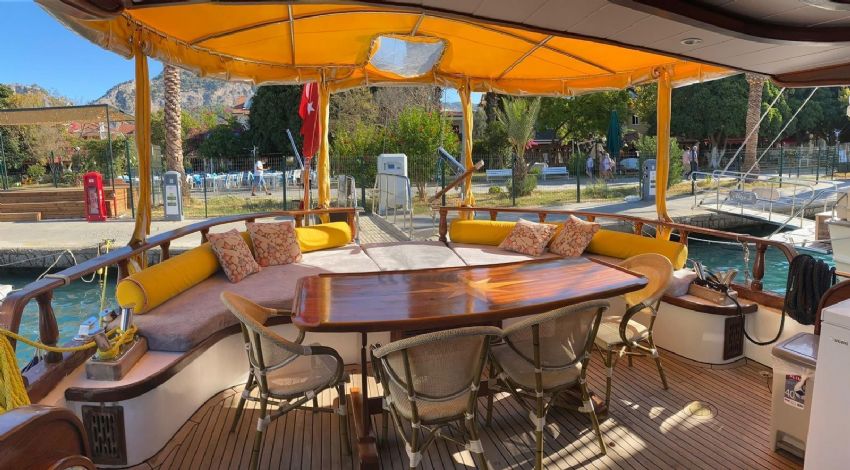 Manolya Gulet Yacht, Bow Seating Area.