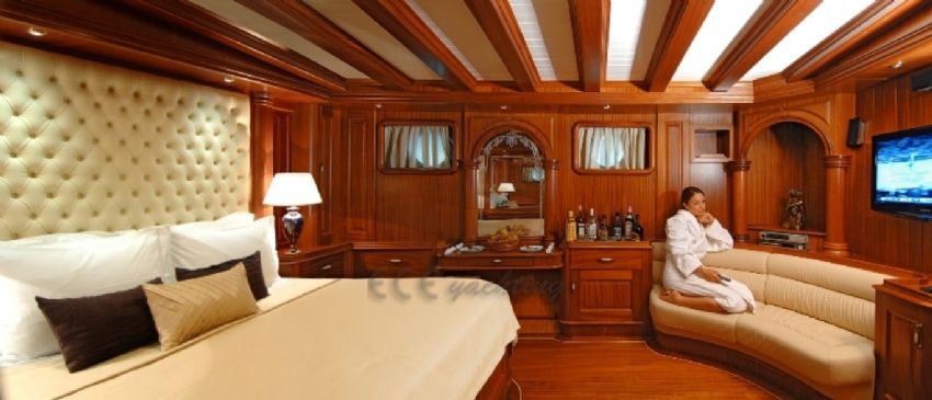 Mare Nostrum Master Cabin