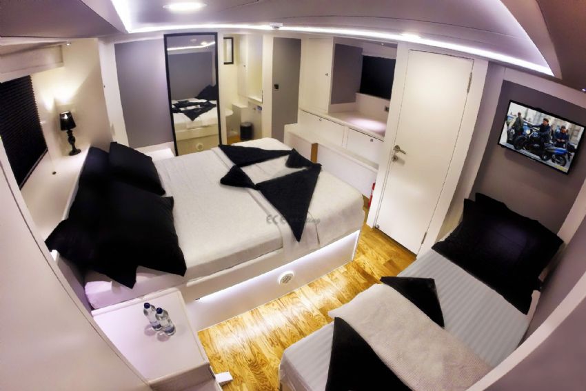Maske 3 Trawler, Triple Cabin.