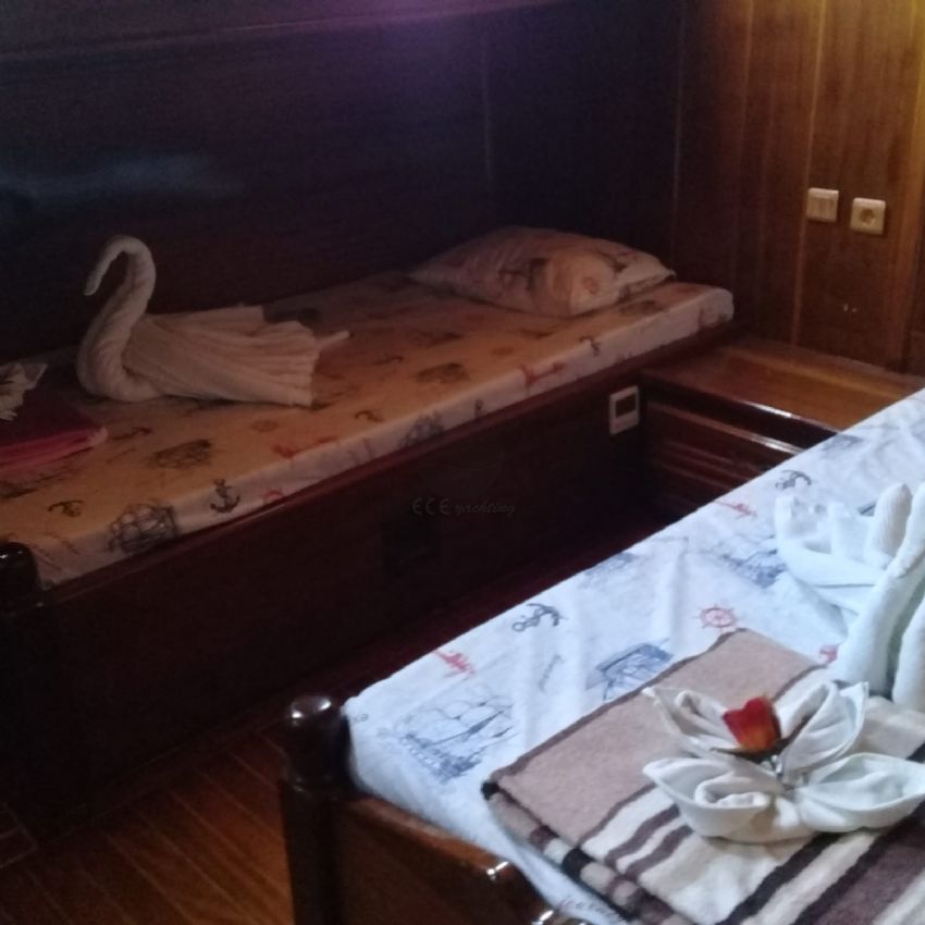 Mavi Boncuk teknesi banyo