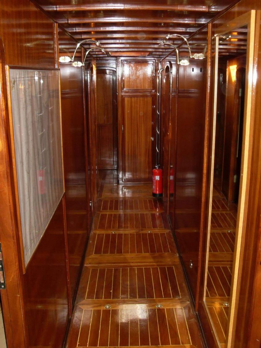 Mavi Boncuk teknesi ön koridor