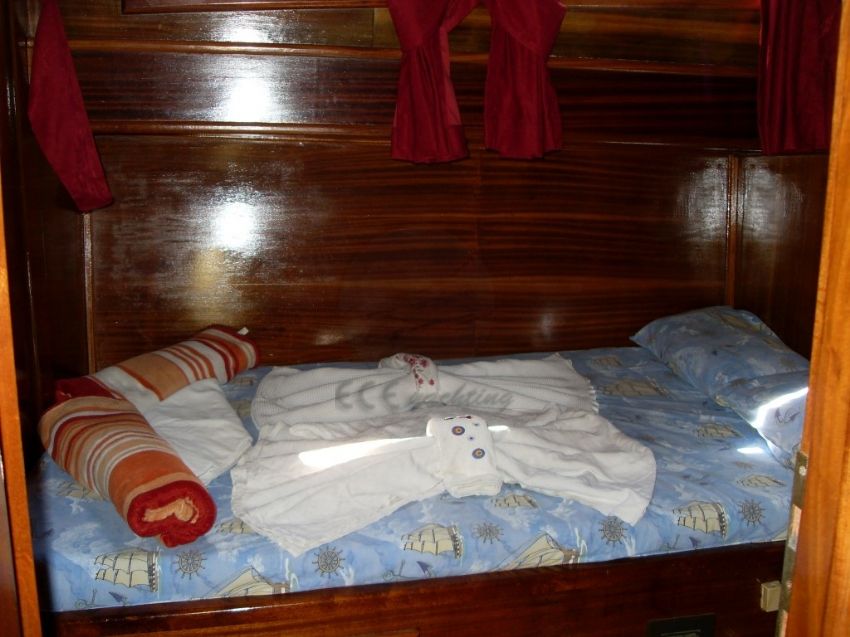 Mavi Boncuk teknesi çift kişilik yatak