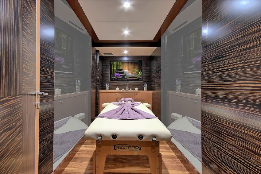 Meira Gulet Yacht, En Suite Bathroom.