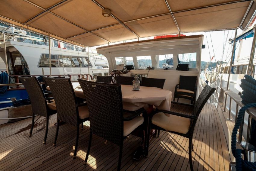 ECE GÜNEY Teknesi Dış Oturma Grubu