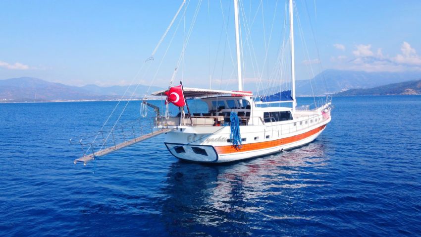 ECE GÜNEY Teknesi Dış Görünüm