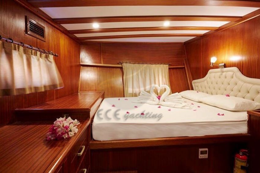 Mesut Ol Yacht, Double Cabin.