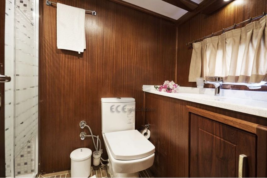 Mesut Ol Yacht, En Suite.