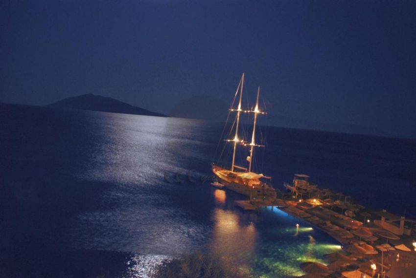 Miss B Yatı Akşam Çekimi