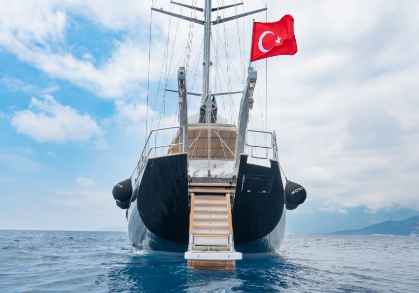 Moss Gulet, Side Deck.