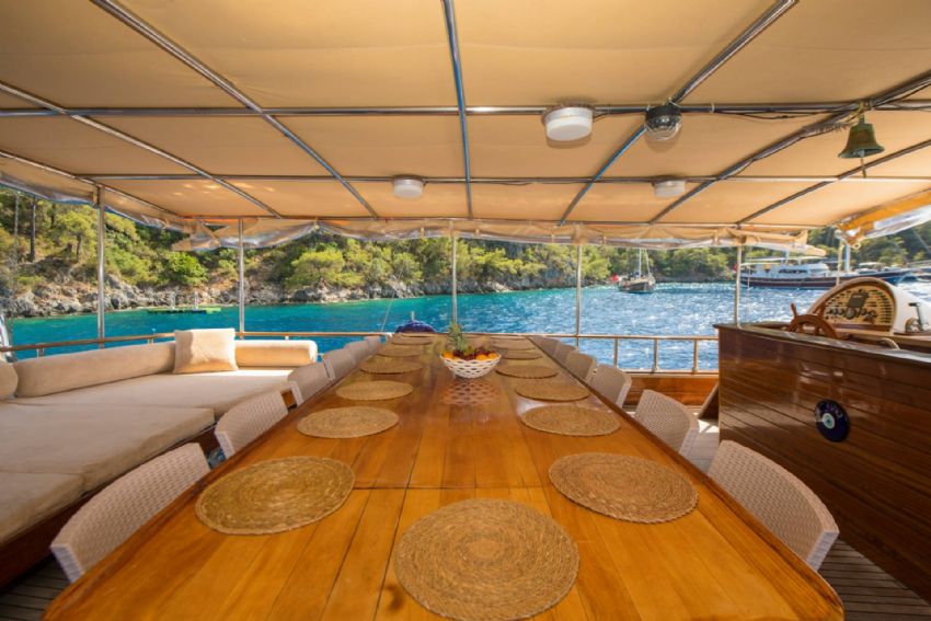 Ece Mimoza Arka Yemek -Dinlenme Alanı