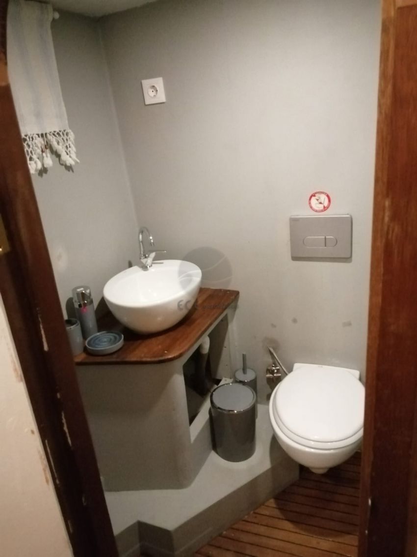 M.S Gulet En Suite Bathroom.