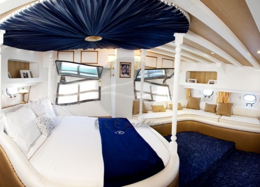 Murat 2 Yatı Master Cabin