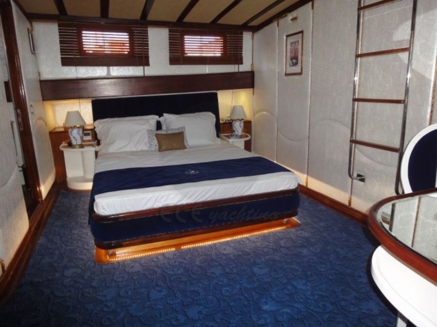 Murat 2 Teknesi çift kişilik kamara