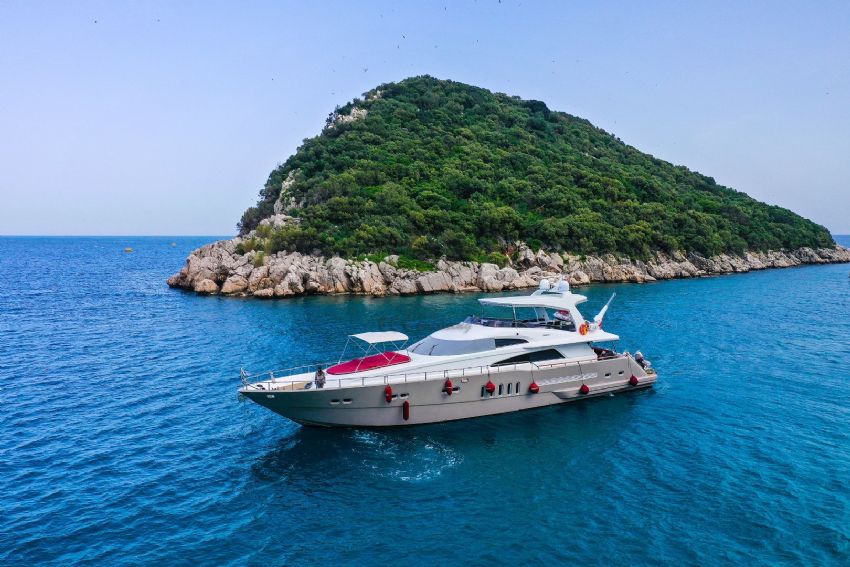 M/Y Erdoğan, Dış Görünüm