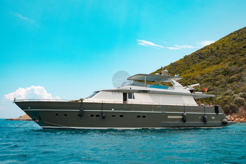 ECE ŞEFAATLİ Dış Görünüm