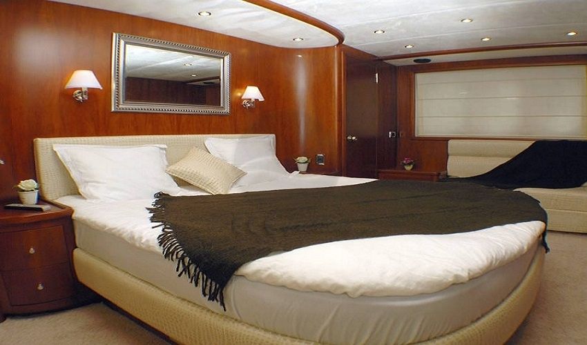 Flamingo motoryat master kabin