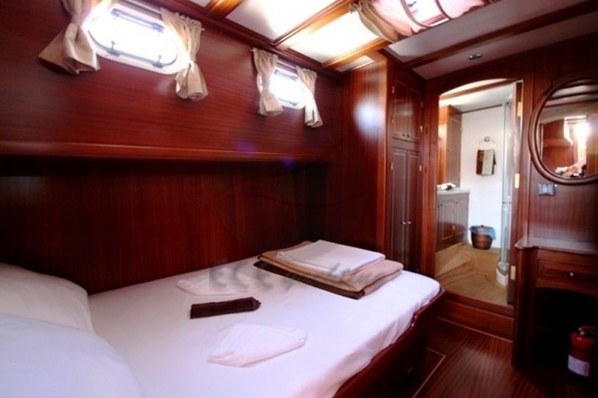 Nazcan teknesi kabin. Nazcan Gulet Yacht Cabin