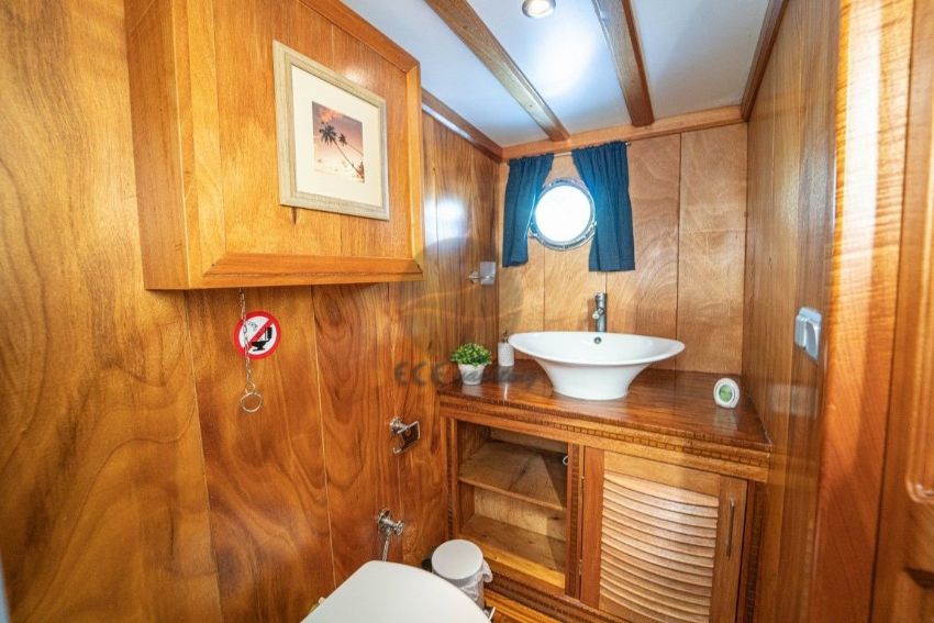 Ece Nefise Banyo - WC