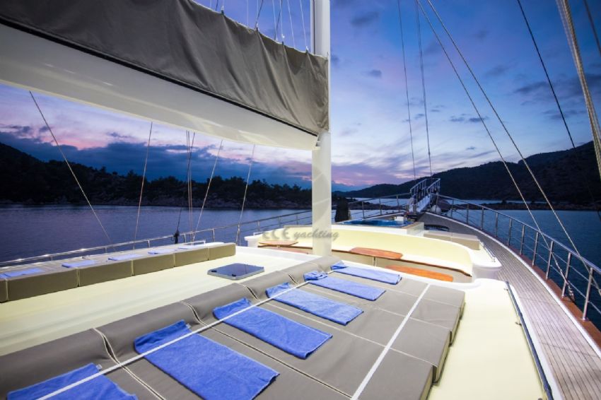 Nevra Queen Yacht, Get Ready To Relax.