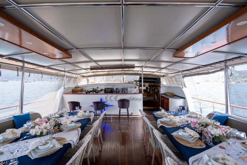 Nevra Queen Yacht,  On Deck Jacuzzi.