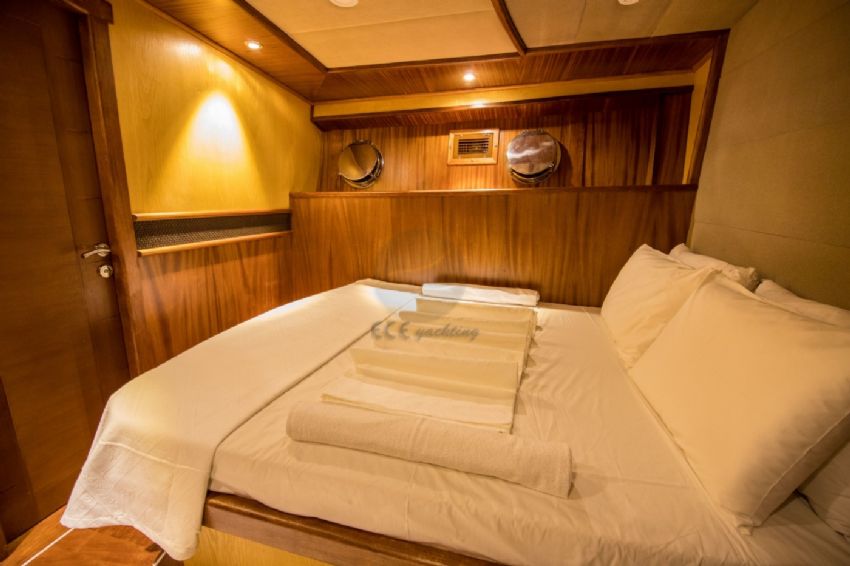 Nevra Queen Yacht, Double Cabin.