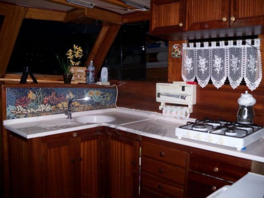 Nirvana S Yacht, Kıtchen.