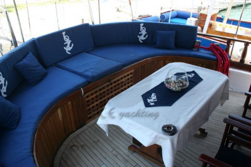 Nirvana S Yacht, Rear Deck Dining.