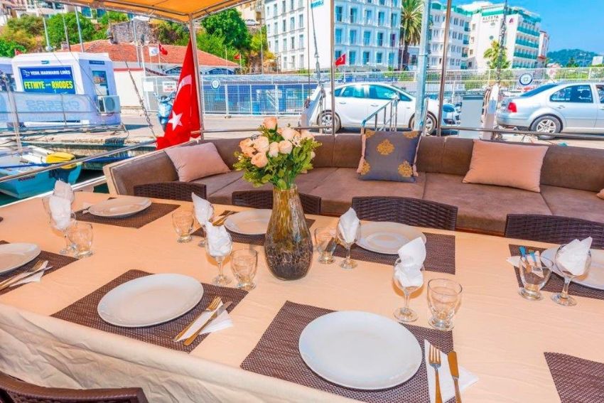 nomade_gulet_aftdeck